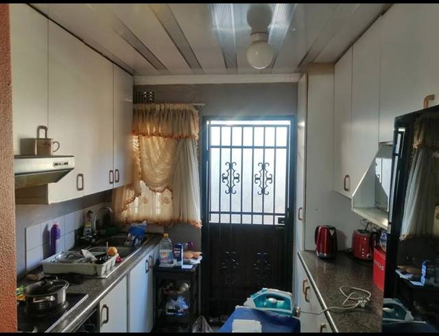 5 BEDROOM HOUSE FOR SALE IN TEMBISA CENTRAL
